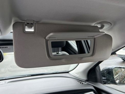 Used 2022 Chevrolet Bolt EUV LT image 28