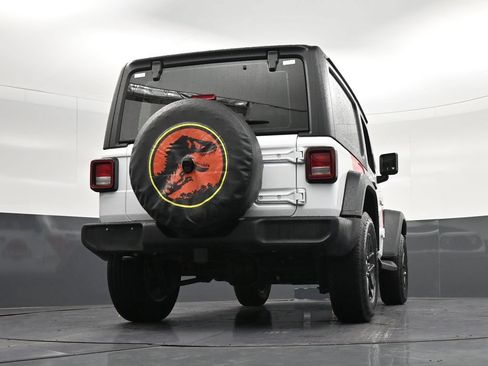 Used 2025 Jeep Wrangler Sport AWD/4WD image 27
