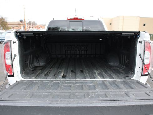 Used 2019 GMC Canyon SLT w/ Driver Alert Package image 17