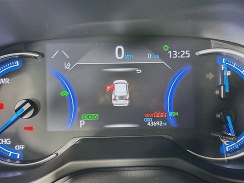 Used 2024 Toyota RAV4 SE w/ Convenience Package AWD/4WD image 14