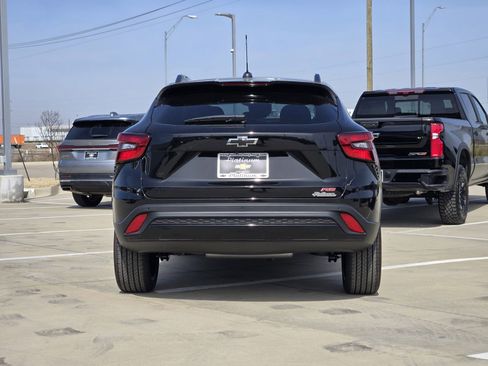 New 2026 Chevrolet Trax RS w/ Driver Confidence Package image 8