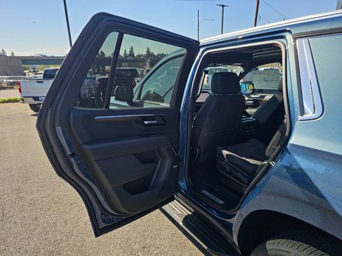 New 2026 Chevrolet Tahoe High Country w/ Sun And Tow Package AWD/4WD image 24