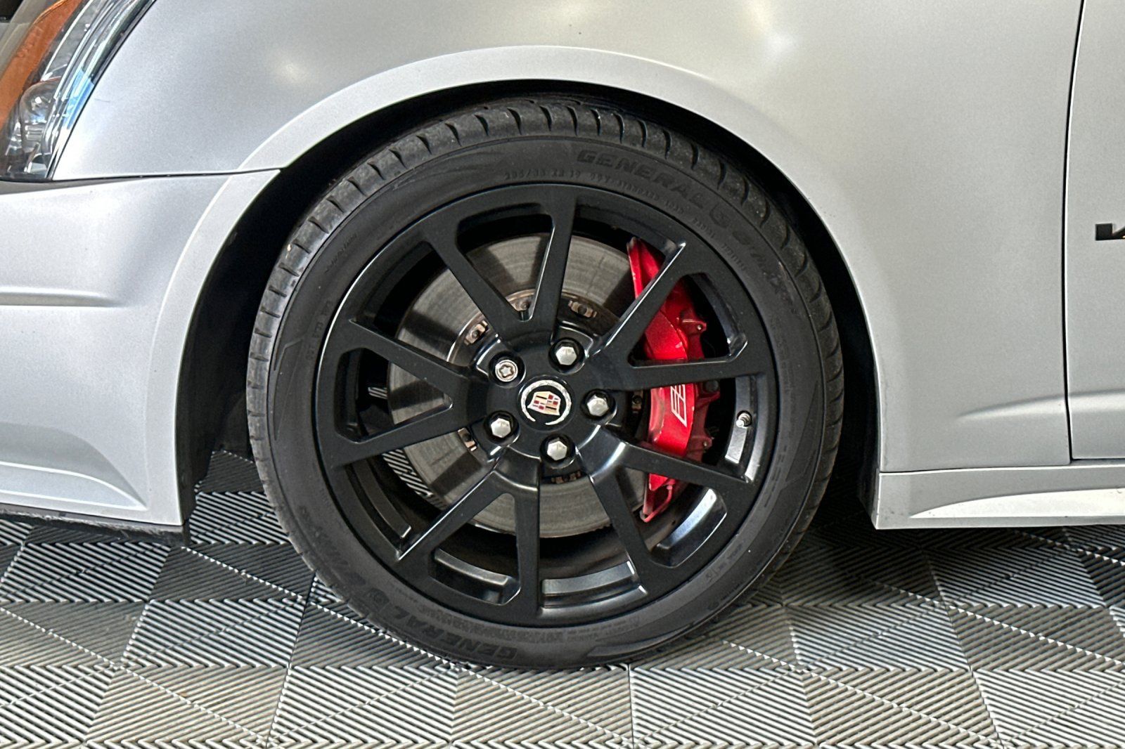 Used 2013 Cadillac CTS V RWD image 40