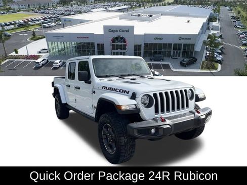 Used 2023 Jeep Gladiator Rubicon w/ Cold Weather Group AWD/4WD image 3