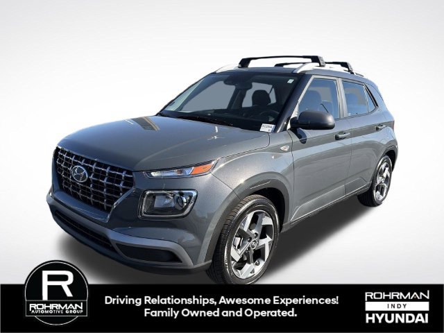 Used 2025 Hyundai Venue SEL FWD image 1