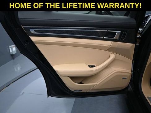 Used 2017 Porsche Panamera 4 AWD/4WD image 35