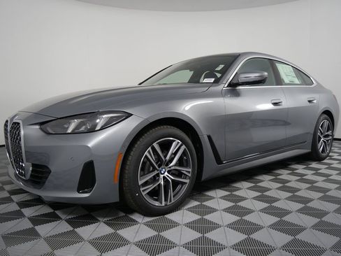 Used 2025 BMW 430i w/ Parking Assistance Package image 8