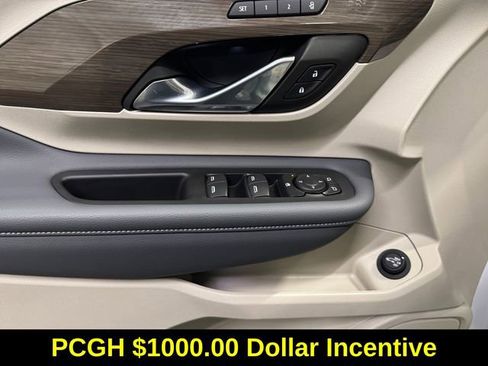 Used 2024 GMC Terrain Denali image 25