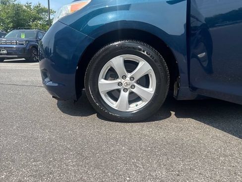 Used 2011 Toyota Sienna LE w/ Towing Pkg FWD image 27