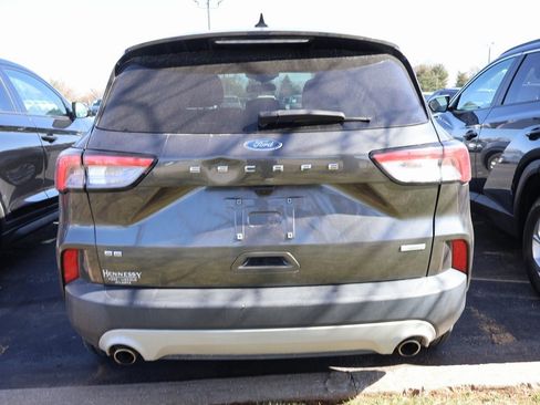 Used 2020 Ford Escape SE image 18