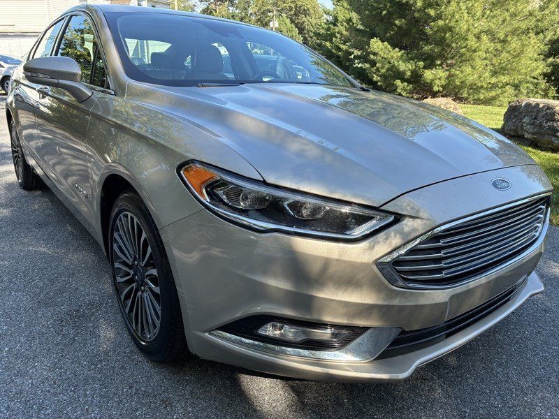 Used 2018 Ford Fusion Titanium FWD image 1