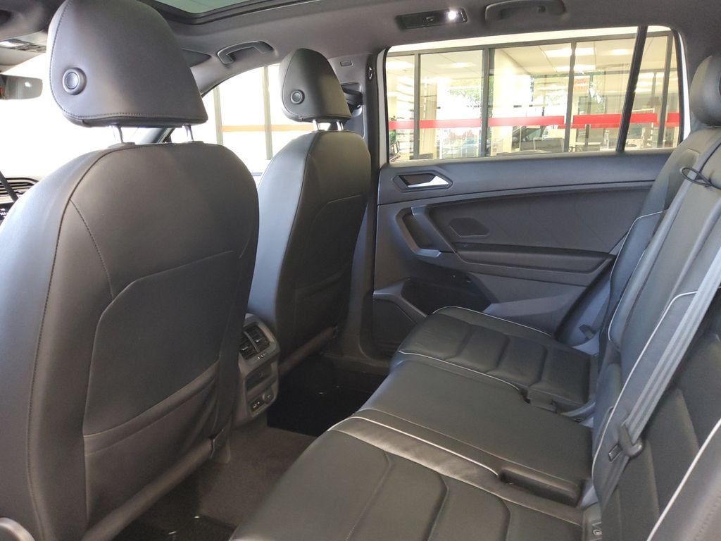 Used 2019 Volkswagen Tiguan SEL Premium R-Line AWD/4WD image 19