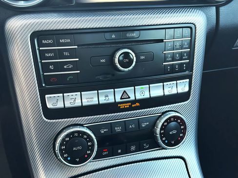 Used 2018 Mercedes-Benz SLC 43 AMG image 17