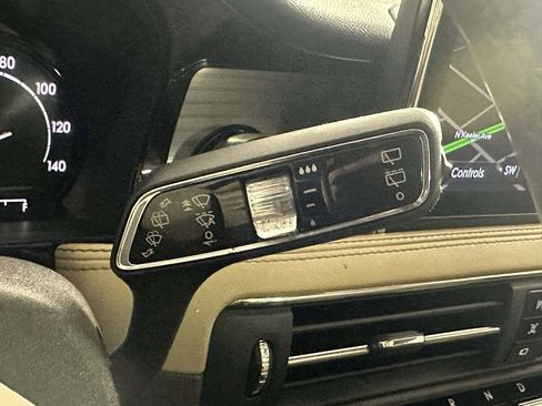 Used 2021 Lincoln Corsair FWD w/ Premium Package image 34