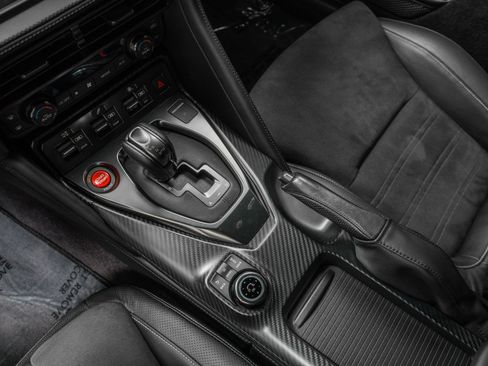 Used 2020 Nissan GT-R Premium image 29