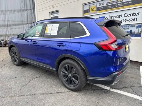 Used 2023 Honda CR-V Sport Touring image 3