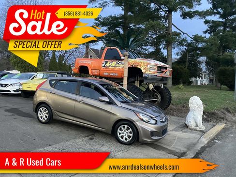 Used 2014 Hyundai Accent GS FWD image 1