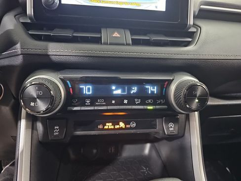 Used 2025 Toyota RAV4 XLE AWD/4WD image 26