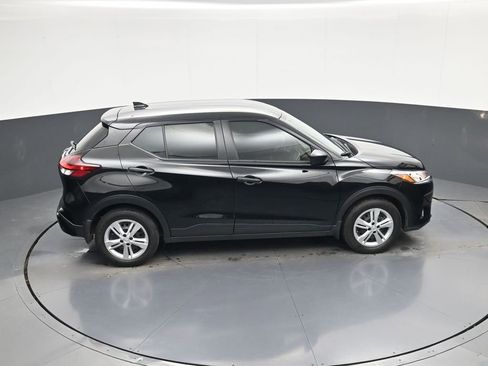 Used 2025 Nissan Kicks Play S image 33