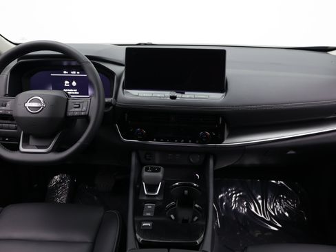 Used 2026 Nissan Rogue SL FWD image 37
