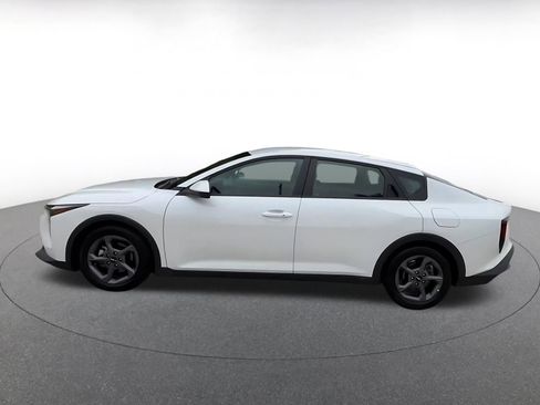 Used 2025 Kia K4 FWD image 9