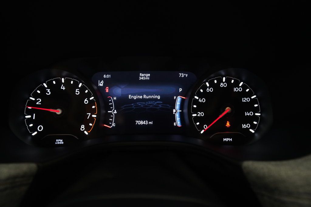 Used 2024 Jeep Compass Latitude AWD/4WD image 2