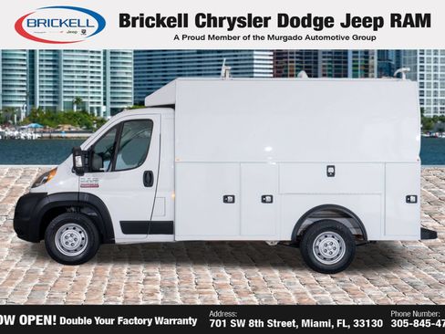 Used 2017 RAM ProMaster 3500 w/ Premium Appearance Group FWD image 4