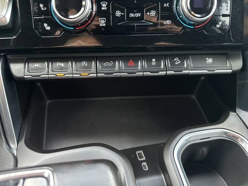 Used 2023 GMC Sierra 1500 Denali w/ Denali Reserve Package AWD/4WD image 5