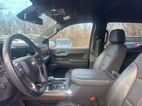 Certified 2023 Chevrolet Silverado 1500 High Country w/ Z71 Off-Road Package image 16