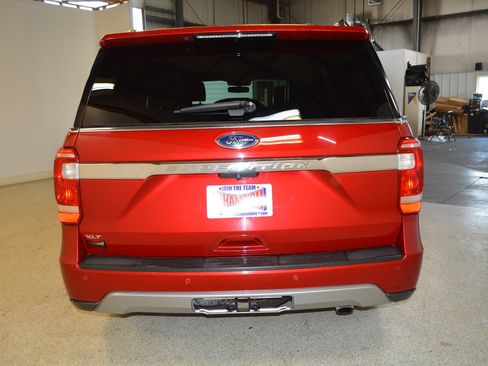 Used 2021 Ford Expedition XLT AWD/4WD image 4
