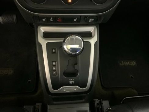 Used 2017 Jeep Compass High Altitude AWD/4WD image 19