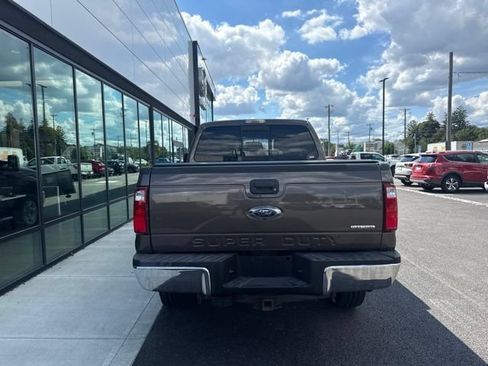 Used 2016 Ford F250 XLT w/ XLT Interior Package AWD/4WD image 4