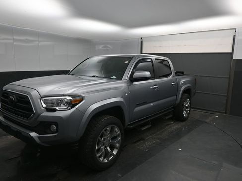 Used 2019 Toyota Tacoma SR5 image 17