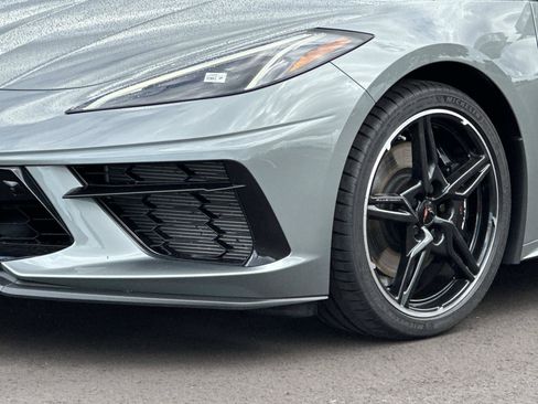 Used 2023 Chevrolet Corvette Stingray Preferred Conv w/ Z51 Performance Package RWD image 7
