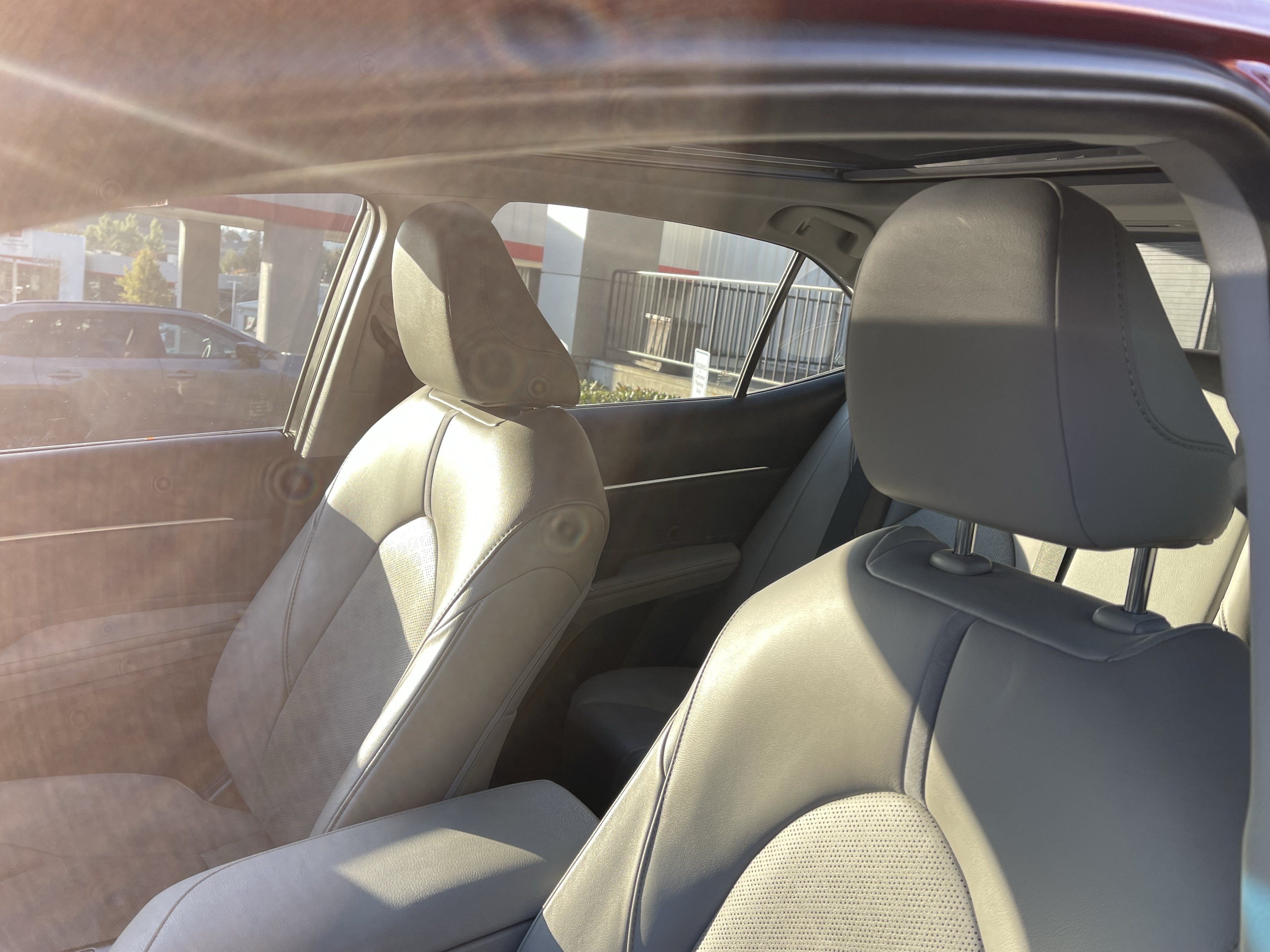 Used 2018 Toyota Camry XSE FWD image 17