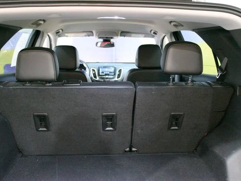 Used 2023 Chevrolet Equinox Premier AWD/4WD image 17