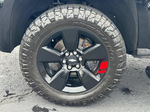 Used 2018 Chevrolet Colorado LT w/ Redline Special Edition RWD image 10