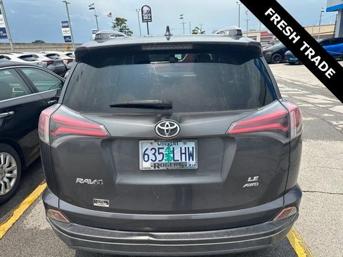 Used 2016 Toyota RAV4 LE AWD/4WD image 9