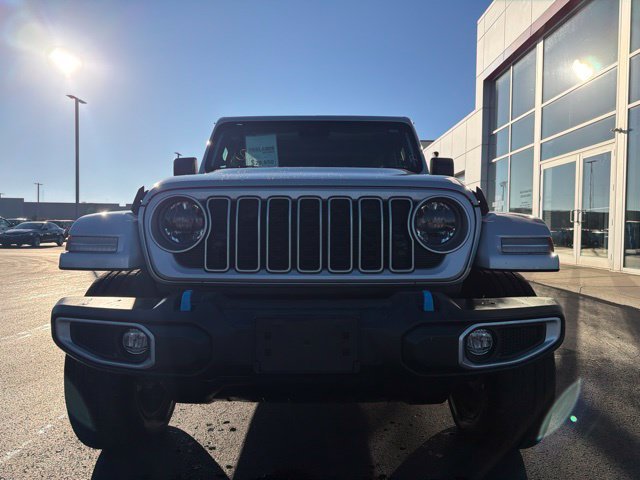 Used 2024 Jeep Wrangler Unlimited Sahara AWD/4WD image 2