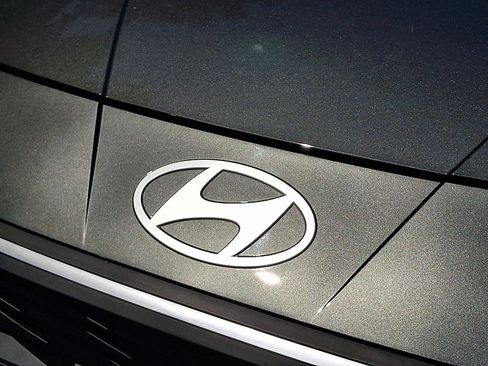 Certified 2026 Hyundai Elantra SE FWD image 30