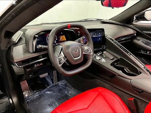 Used 2024 Chevrolet Corvette Stingray Premium Conv w/ Z51 Performance Package RWD image 16