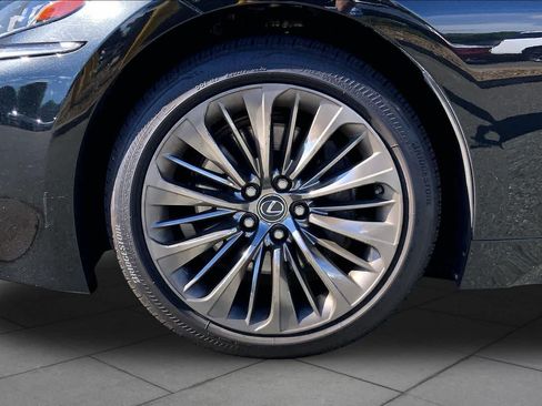 Used 2018 Lexus LS 500 AWD w/ Interior Upgrade Package image 11