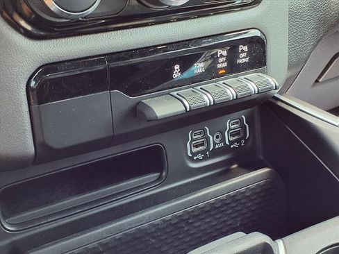 Used 2023 RAM 1500 Big Horn image 19