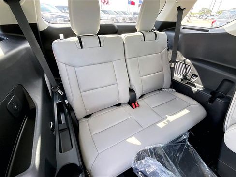 New 2025 Ford Explorer Active w/ Active Comfort Package image 25