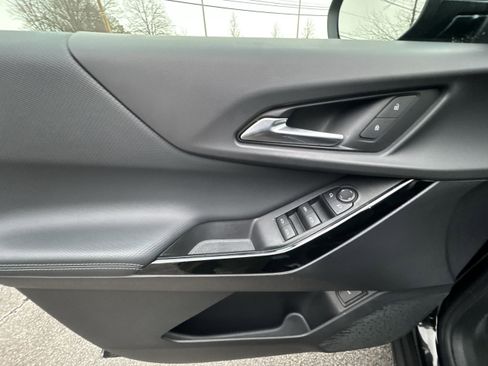 Used 2026 Chevrolet Equinox LT w/ Convenience Package II image 24