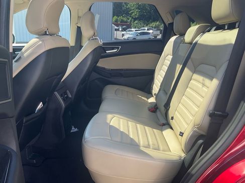 Used 2015 Ford Edge SEL w/ Equipment Group 201A FWD image 14