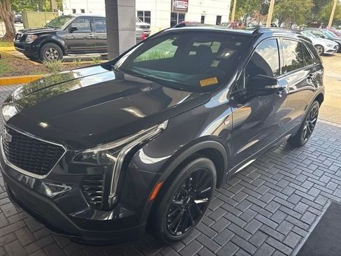 Certified 2022 Cadillac XT4 Sport w/ Comfort Package AWD/4WD image 7