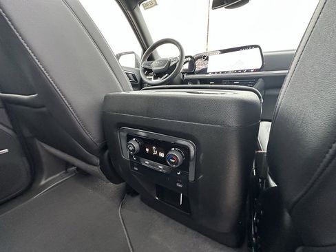 New 2026 Chevrolet Suburban RST w/ RST Capability Package image 20