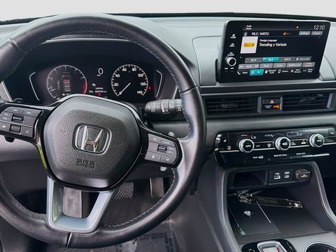 Certified 2025 Honda Pilot EX-L image 10