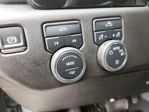 Certified 2025 Chevrolet Silverado 1500 LT image 12